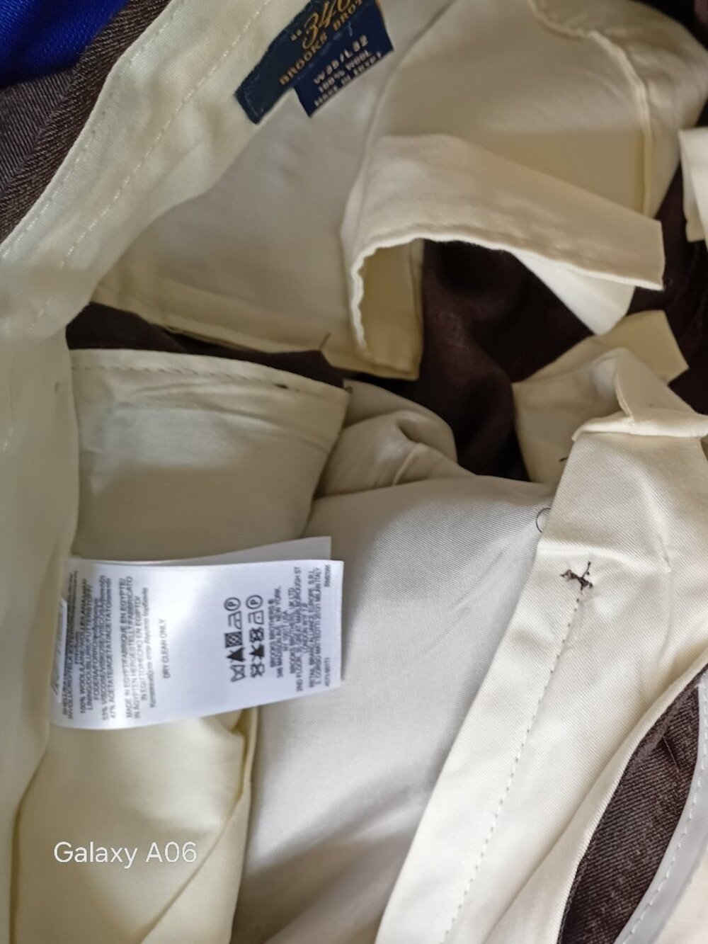 Brooks Brothers 100% Wool Brown Pants W35/L32  17" waist flat lay